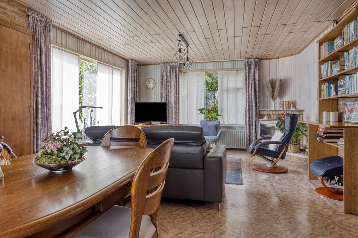 Vrijstaande woning te koop: Middenweg 5, Biervliet