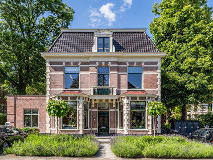 Koninginneweg 11