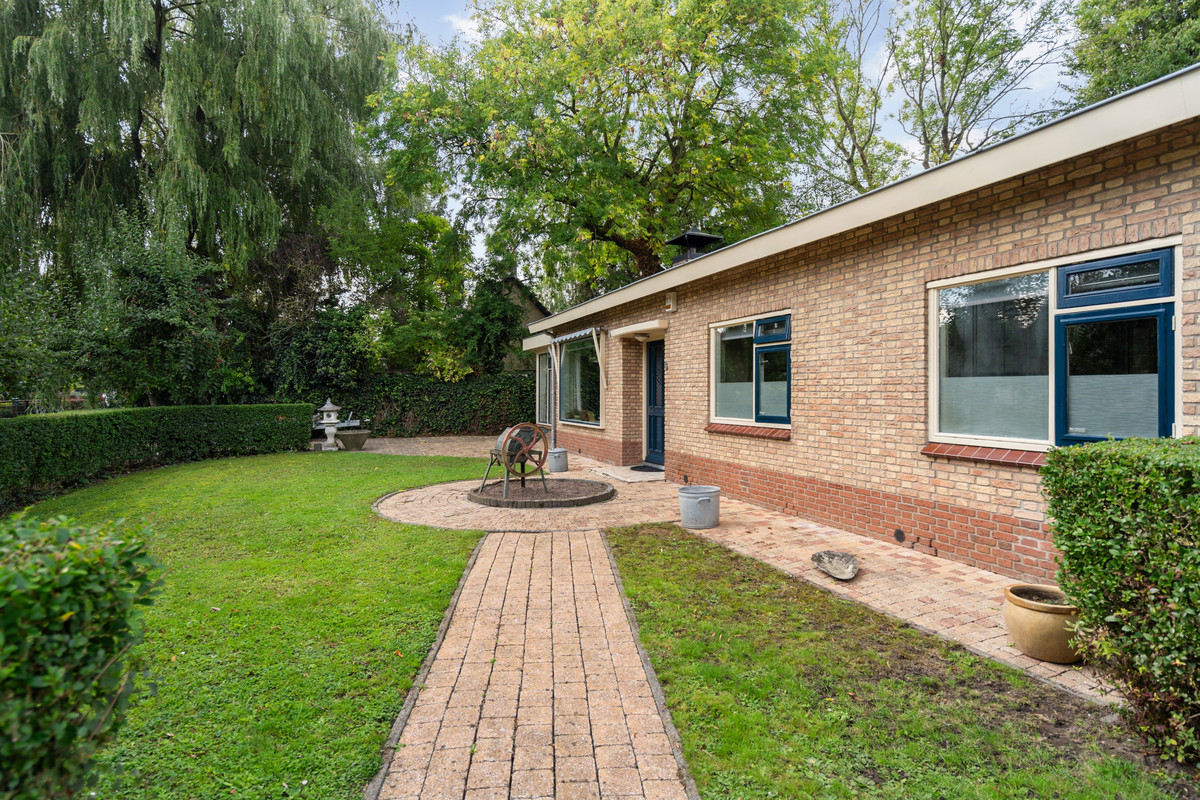 Vrijstaande woning te koop: Dorpsstraat 6, Rhenoy