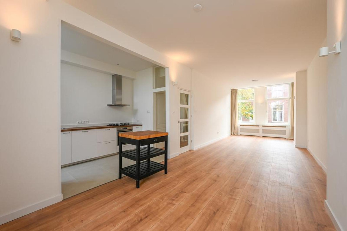 Appartement te koop: Newtonstraat 327, 'S-Gravenhage