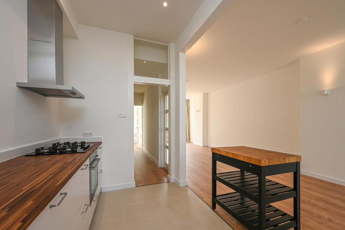Appartement te koop: Newtonstraat 327, 'S-Gravenhage