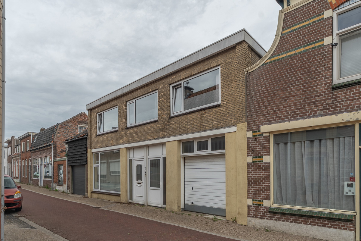 Twee-onder-één-kap te koop: Kanaalstraat 11, Hansweert