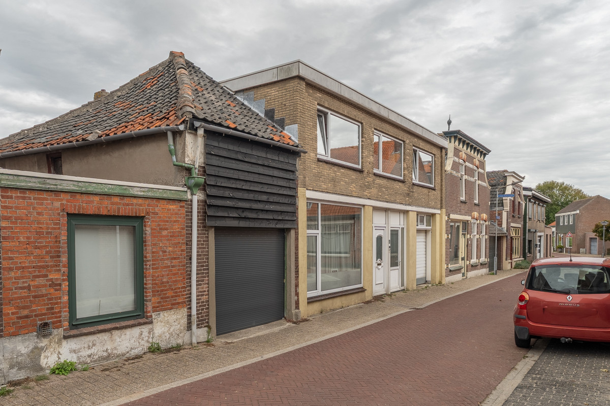 Twee-onder-één-kap te koop: Kanaalstraat 11, Hansweert