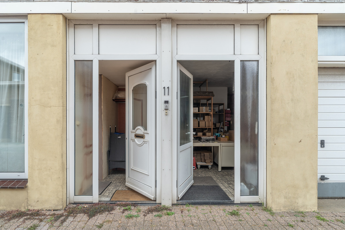 Twee-onder-één-kap te koop: Kanaalstraat 11, Hansweert