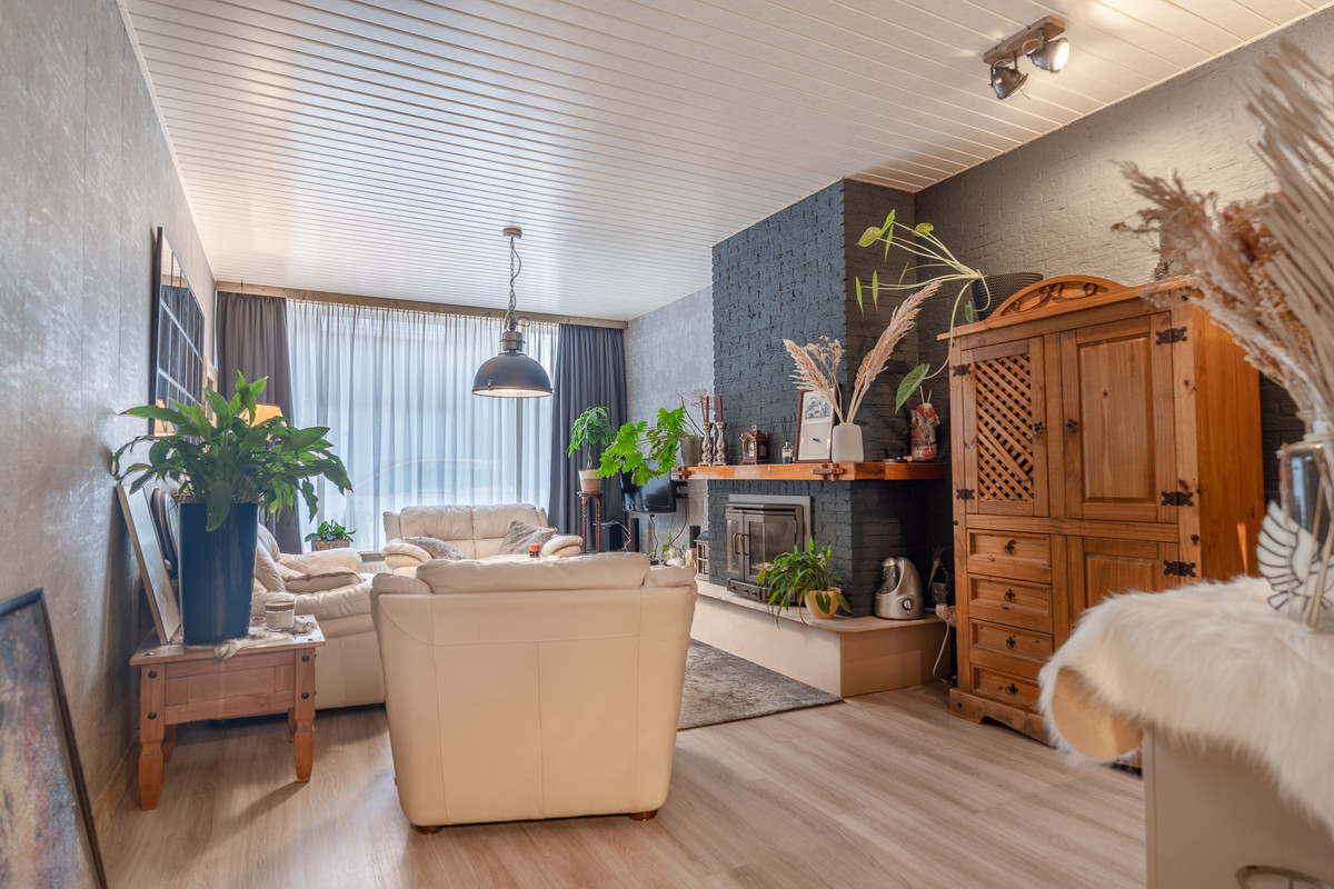 Twee-onder-één-kap te koop: Kanaalstraat 11, Hansweert