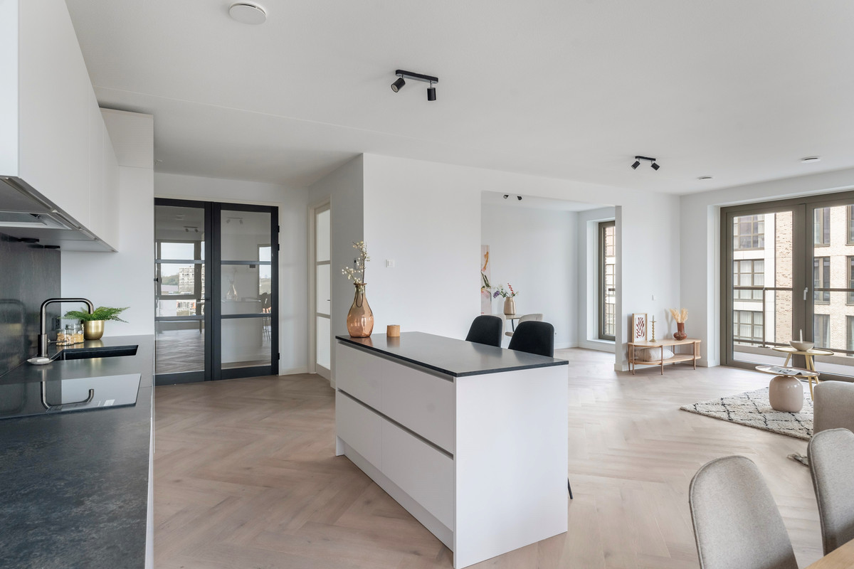 Appartement te koop: Deltapromenade 337, 'S-Gravenhage