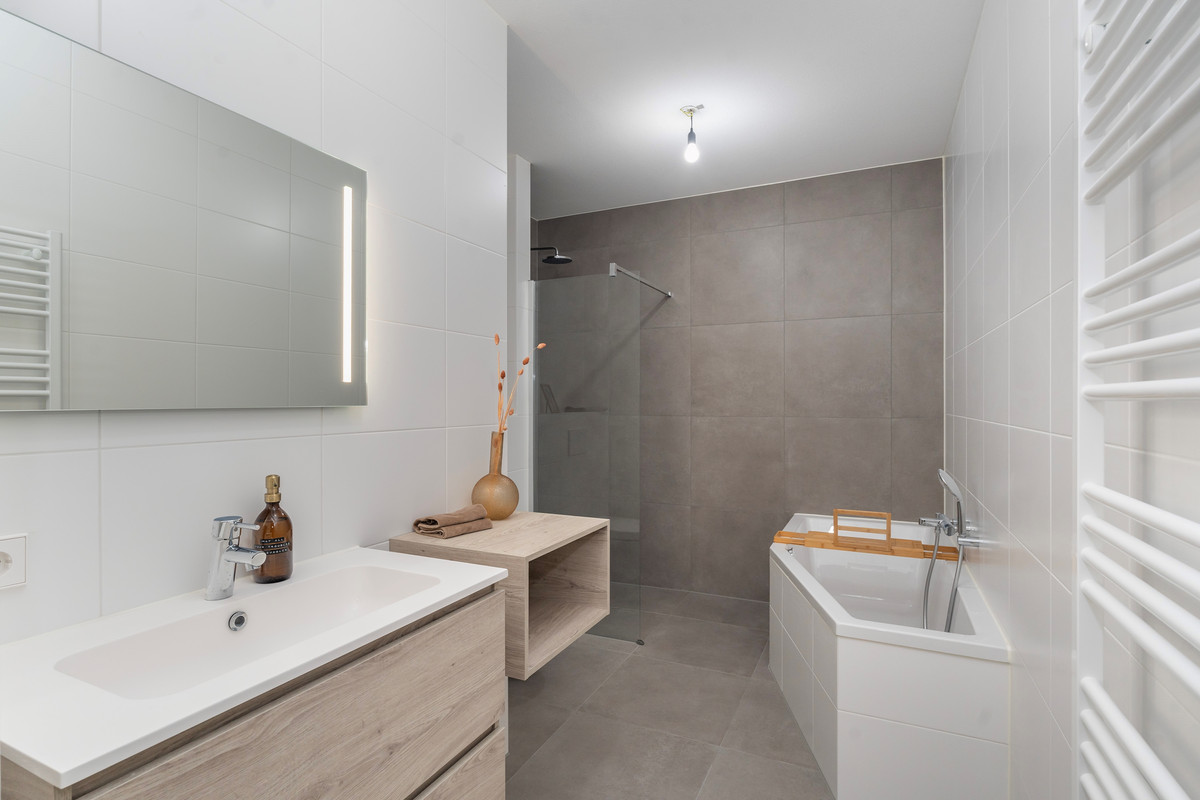 Appartement te koop: Deltapromenade 337, 'S-Gravenhage