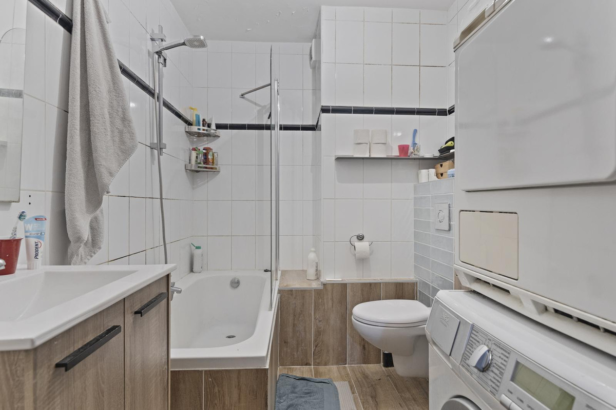 Appartement te koop: Prins Bernhardplein 22, Zaandam