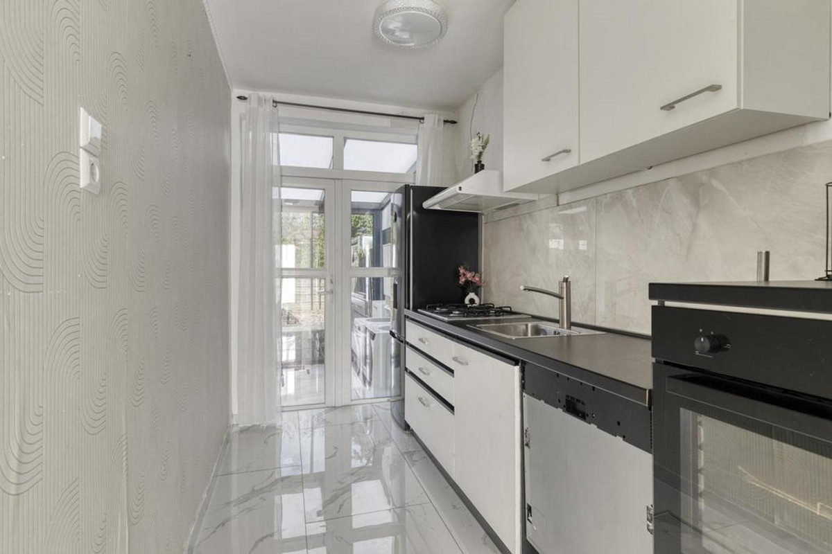 Tussenwoning te koop: Jonkheer van Cittersplein 18, Purmerend