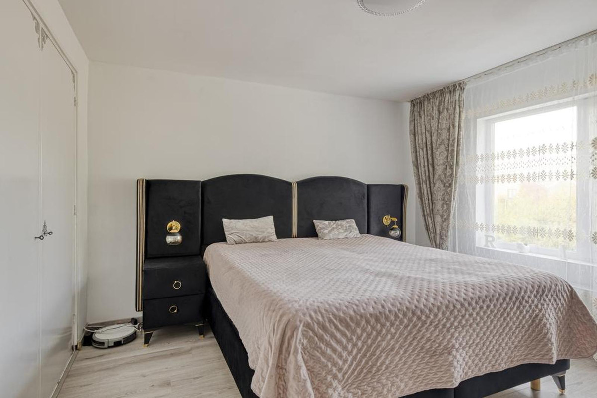 Tussenwoning te koop: Jonkheer van Cittersplein 18, Purmerend