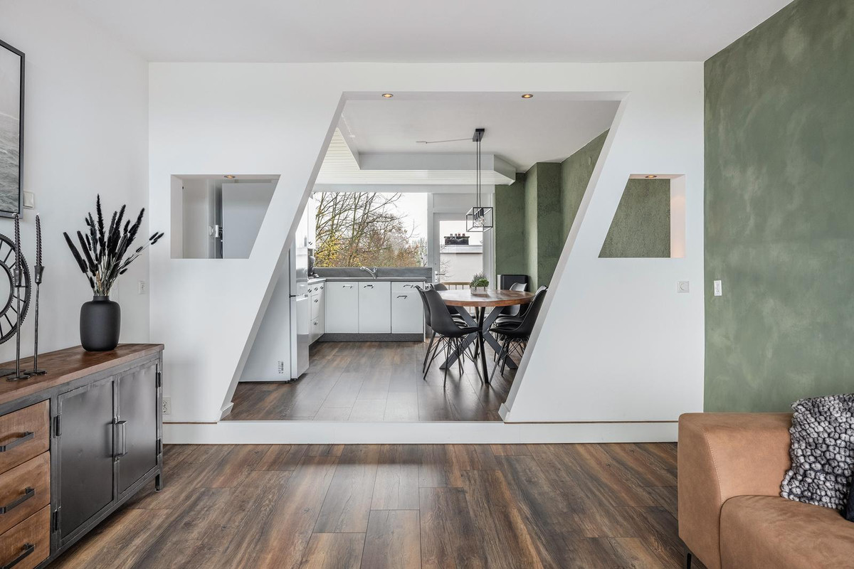 Appartement te koop: Domela Nieuwenhuisweg 184, Dordrecht