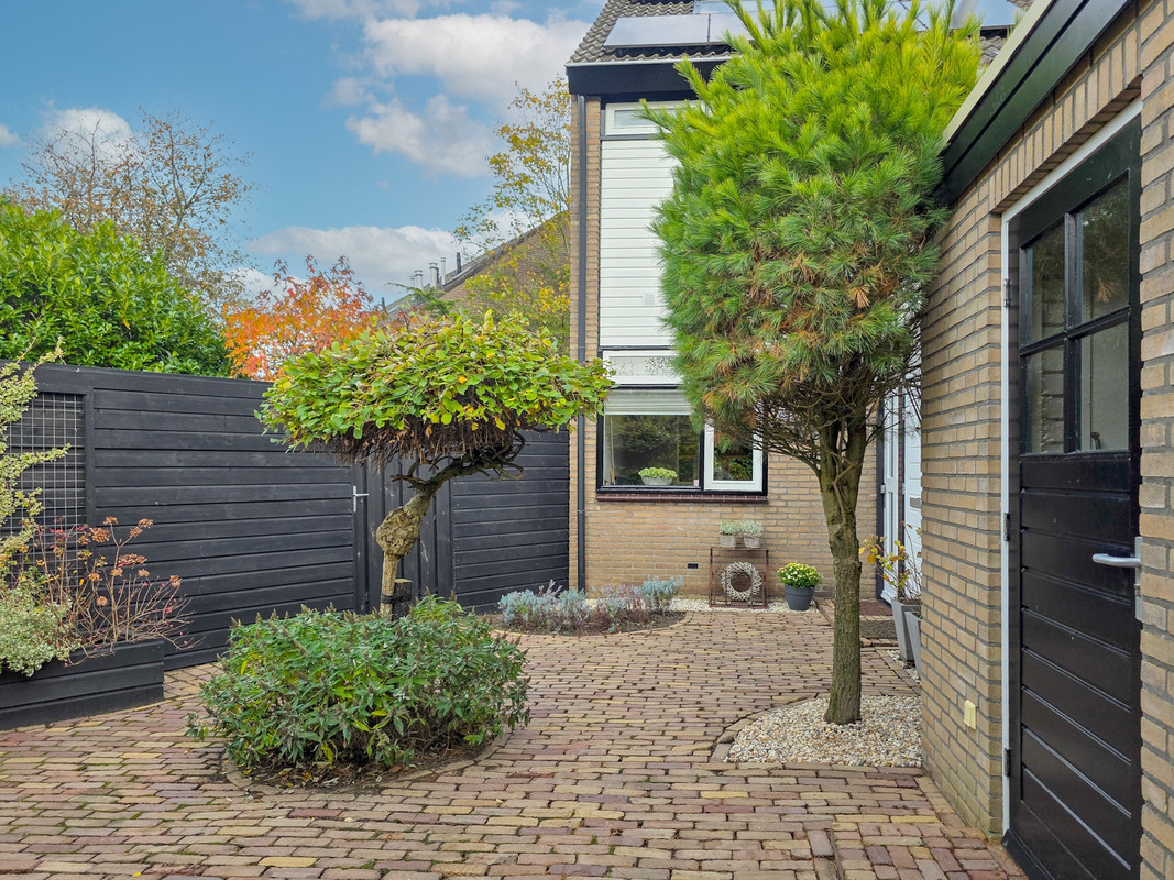 Hoekwoning te koop: Godfried Bomansstraat 80, Hengelo