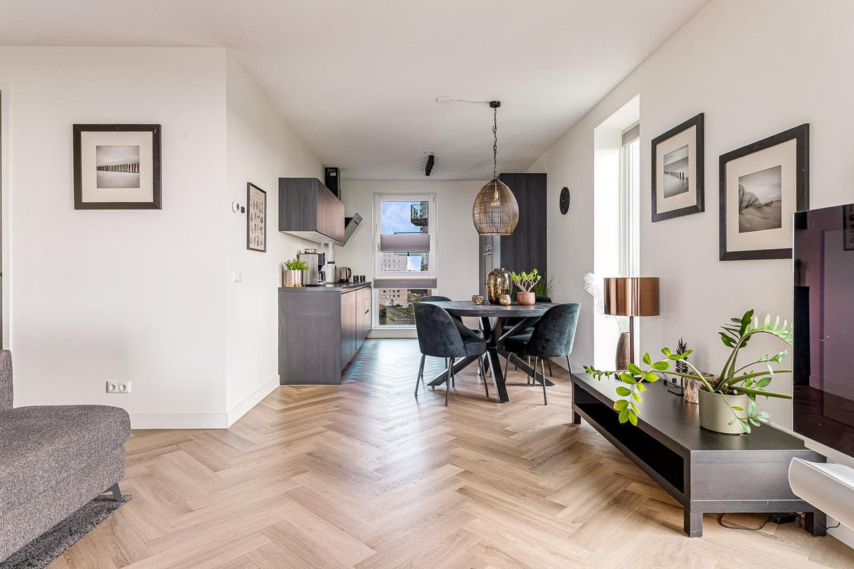 Appartement te koop: Zeeduinweg 428, Almere