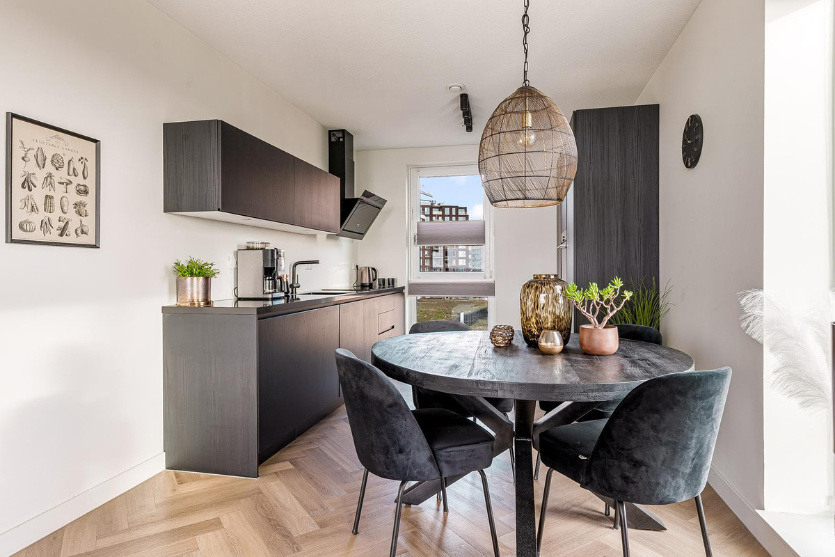 Appartement te koop: Zeeduinweg 428, Almere