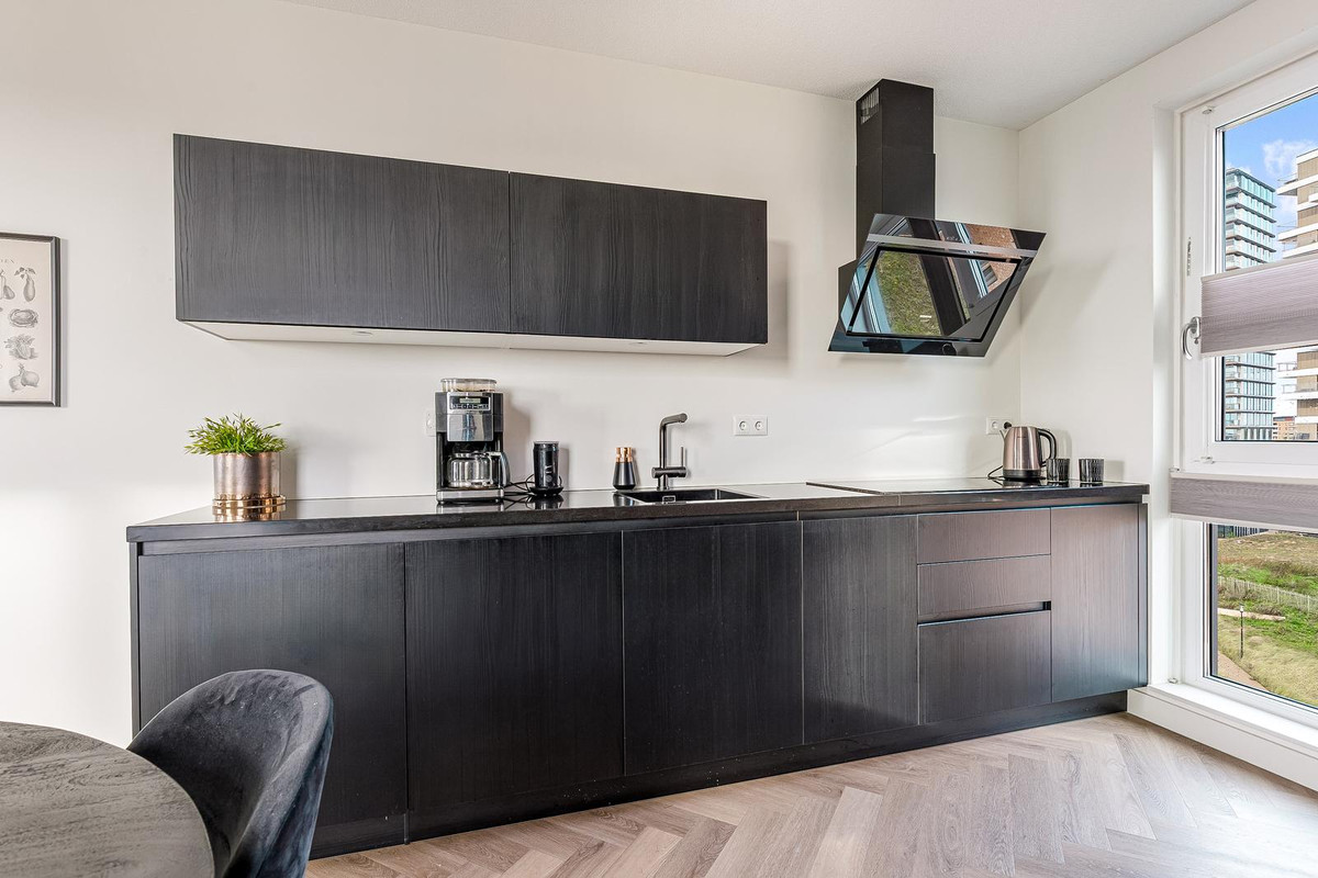 Appartement te koop: Zeeduinweg 428, Almere