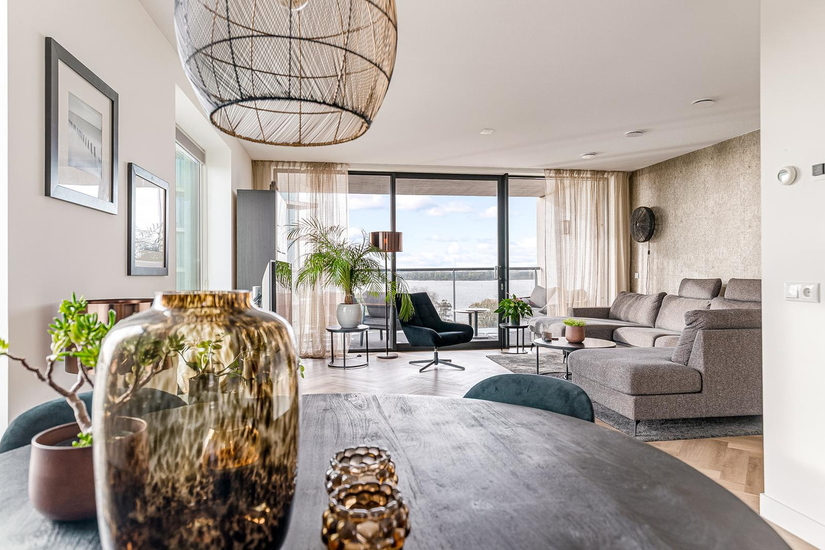 Appartement te koop: Zeeduinweg 428, Almere