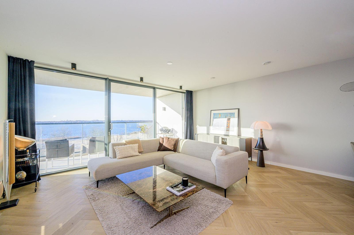 Appartement te koop: Zeeduinweg 416, Almere