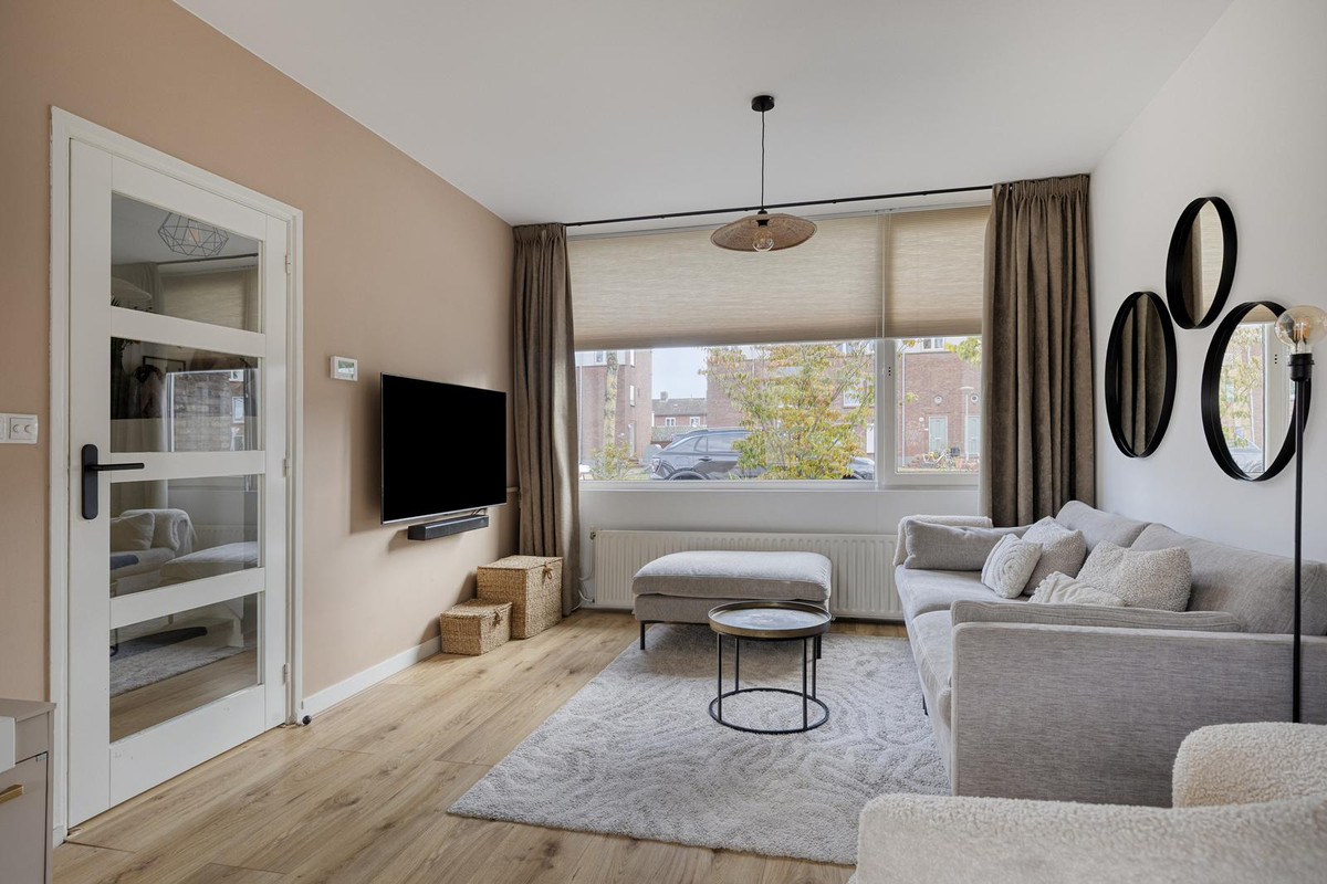 Tussenwoning te koop: Dr. Struyckenstraat 240, Breda