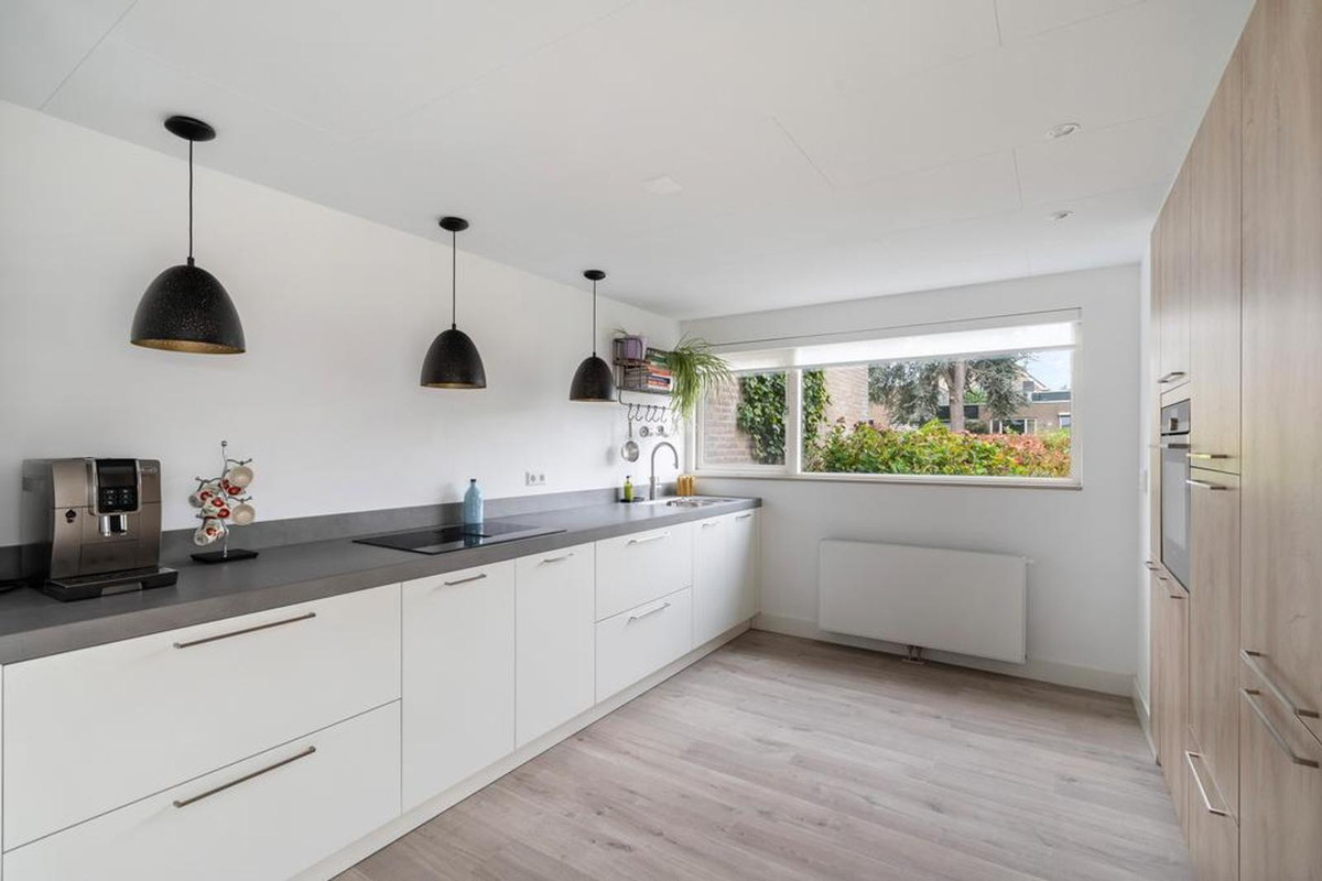Tussenwoning te koop: Wagnerlaan 4, Waddinxveen