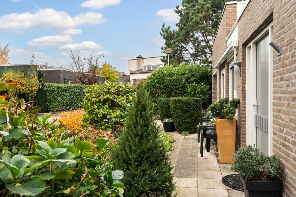 Tussenwoning te koop: Wagnerlaan 4, Waddinxveen