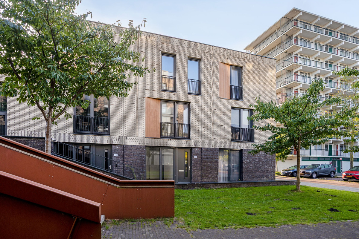 Tussenwoning te koop: Banneplein 150, Amsterdam