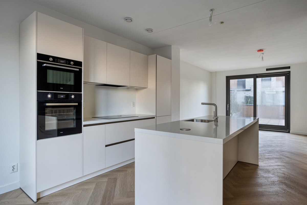Tussenwoning te koop: Banneplein 150, Amsterdam