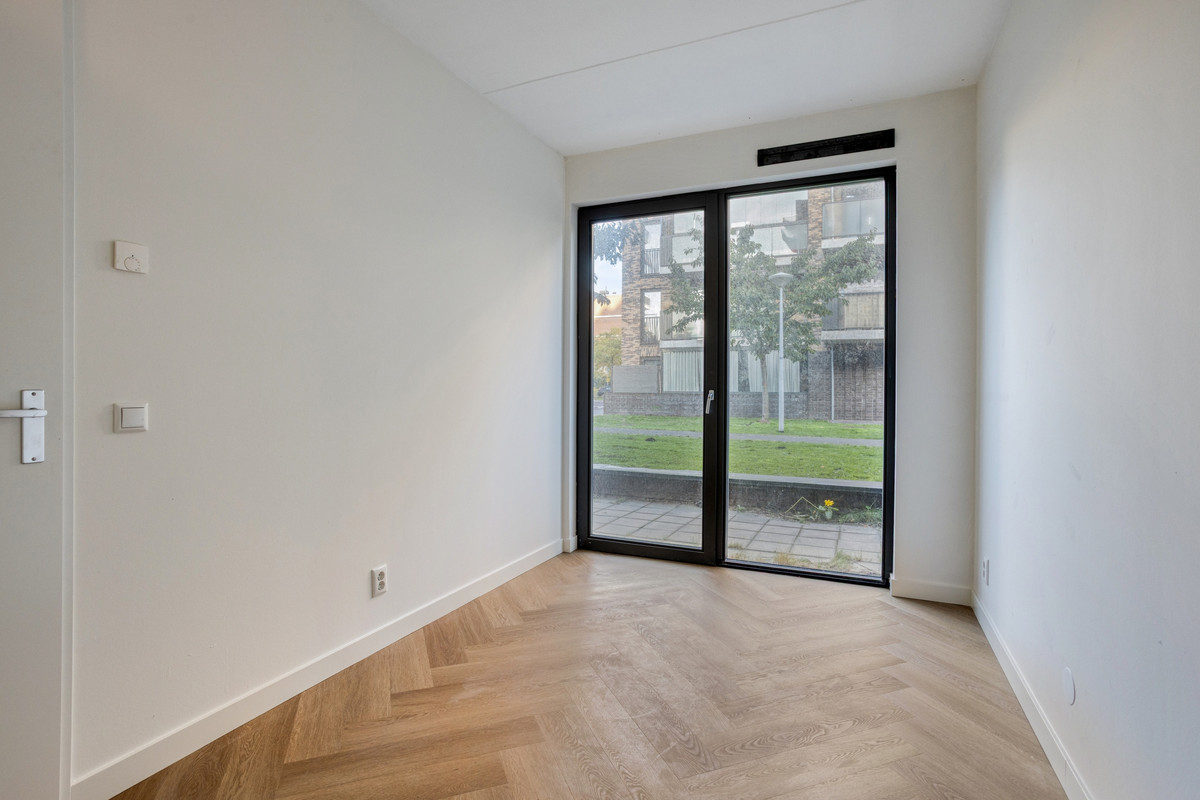 Tussenwoning te koop: Banneplein 150, Amsterdam