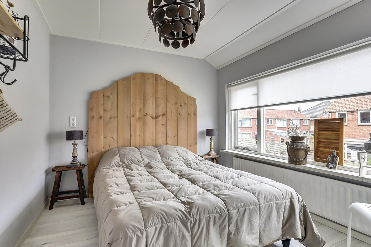 Tussenwoning te koop: Morlodestraat 10, Krabbendijke