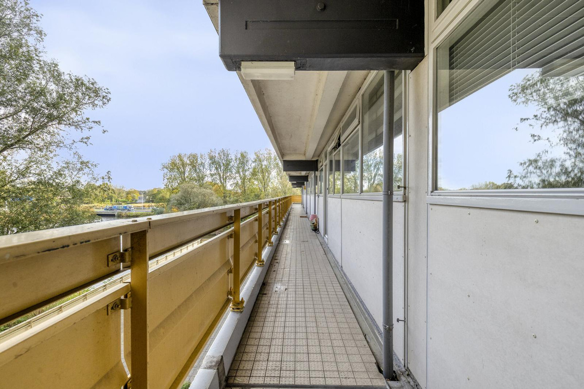 Appartement te koop: Oost-Dorsch 37, Zaandam