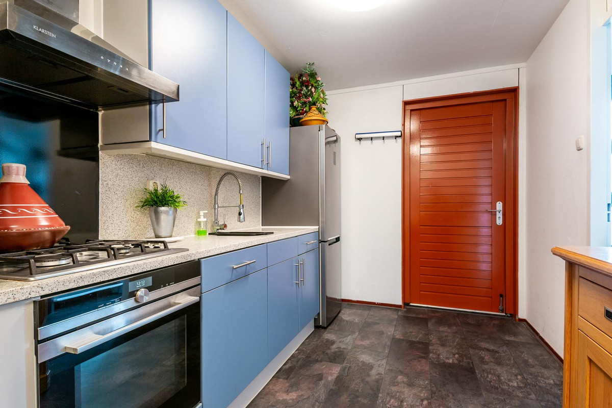 Tussenwoning te koop: Laan der V.O.C. 224, Almere