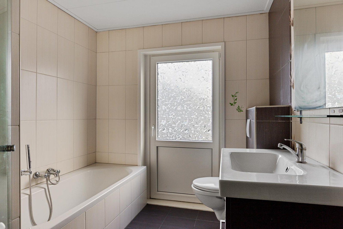 Tussenwoning te koop: Oldenzaalsestraat 230, Hengelo