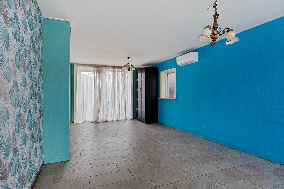 Tussenwoning te koop: Oldenzaalsestraat 230, Hengelo