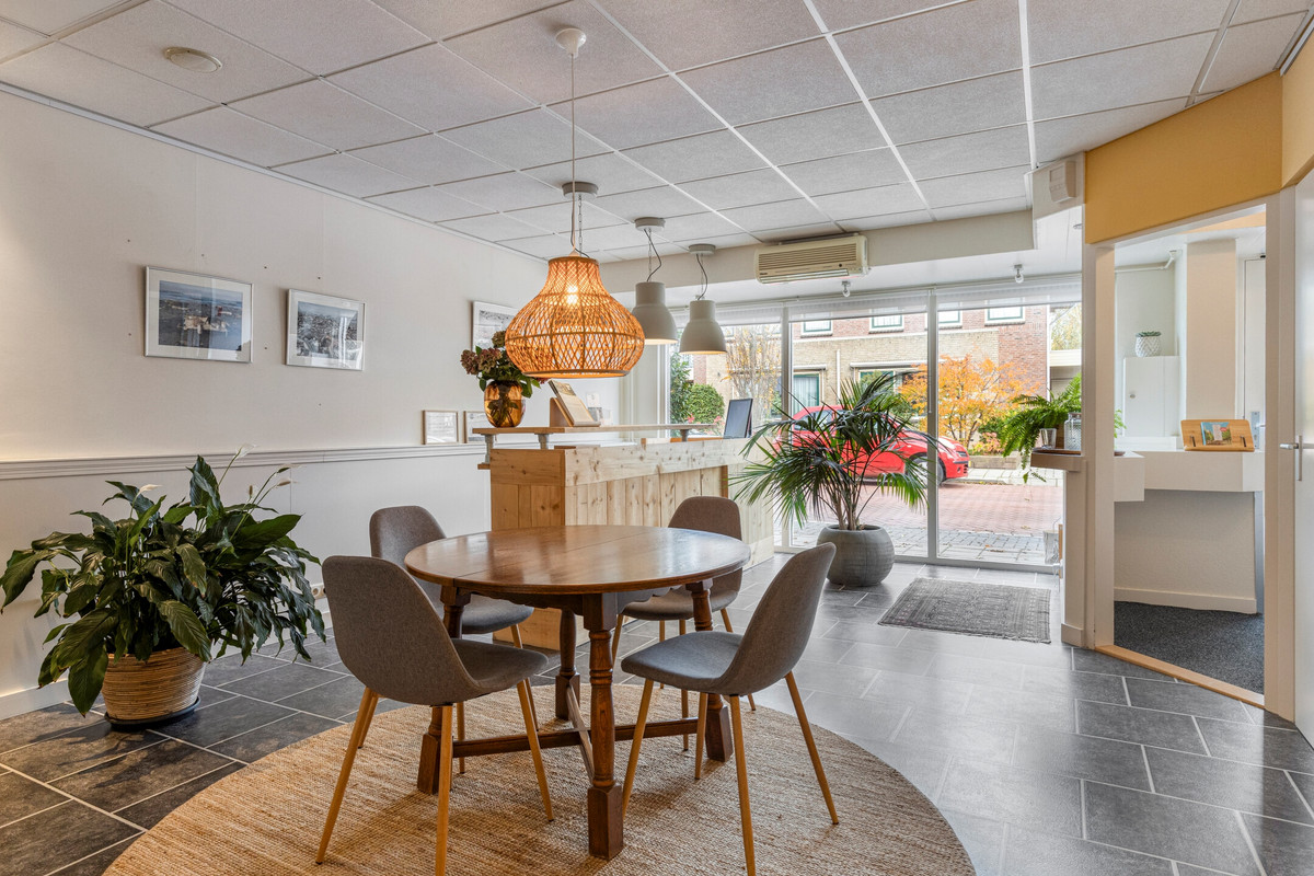 Hoekwoning te koop: Emmastraat 20, De Lier