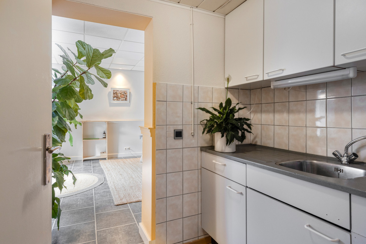 Hoekwoning te koop: Emmastraat 20, De Lier