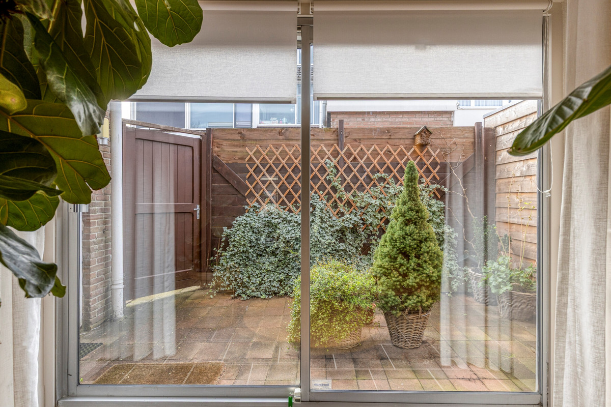 Hoekwoning te koop: Emmastraat 20, De Lier