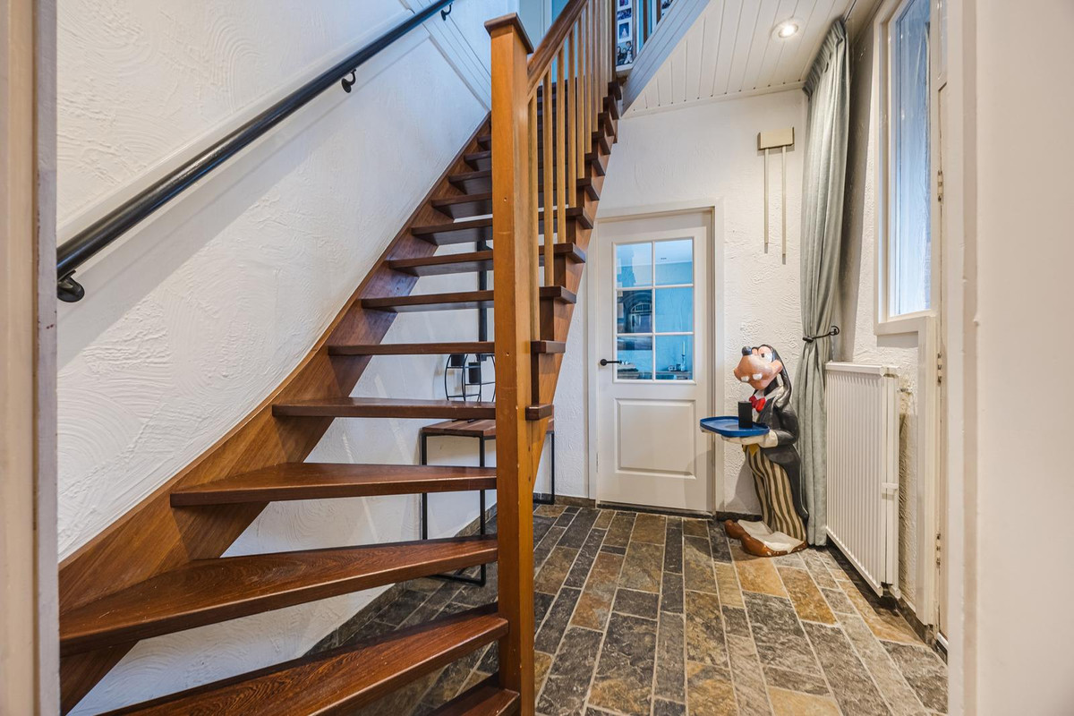 Twee-onder-één-kap te koop: Noordstraat 1, Hoek