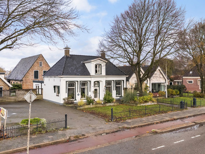 Oosteinde 51