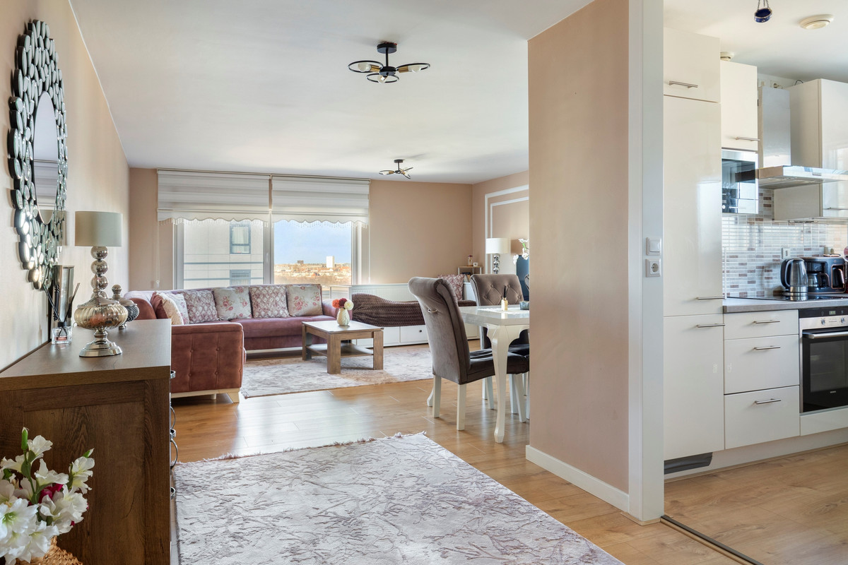 Appartement te koop: Strevelsweg 729, Rotterdam
