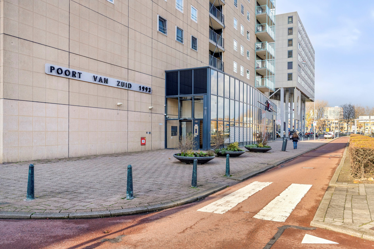 Appartement te koop: Strevelsweg 729, Rotterdam