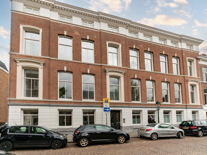 homes for rent on van de Spiegelstraat 19J