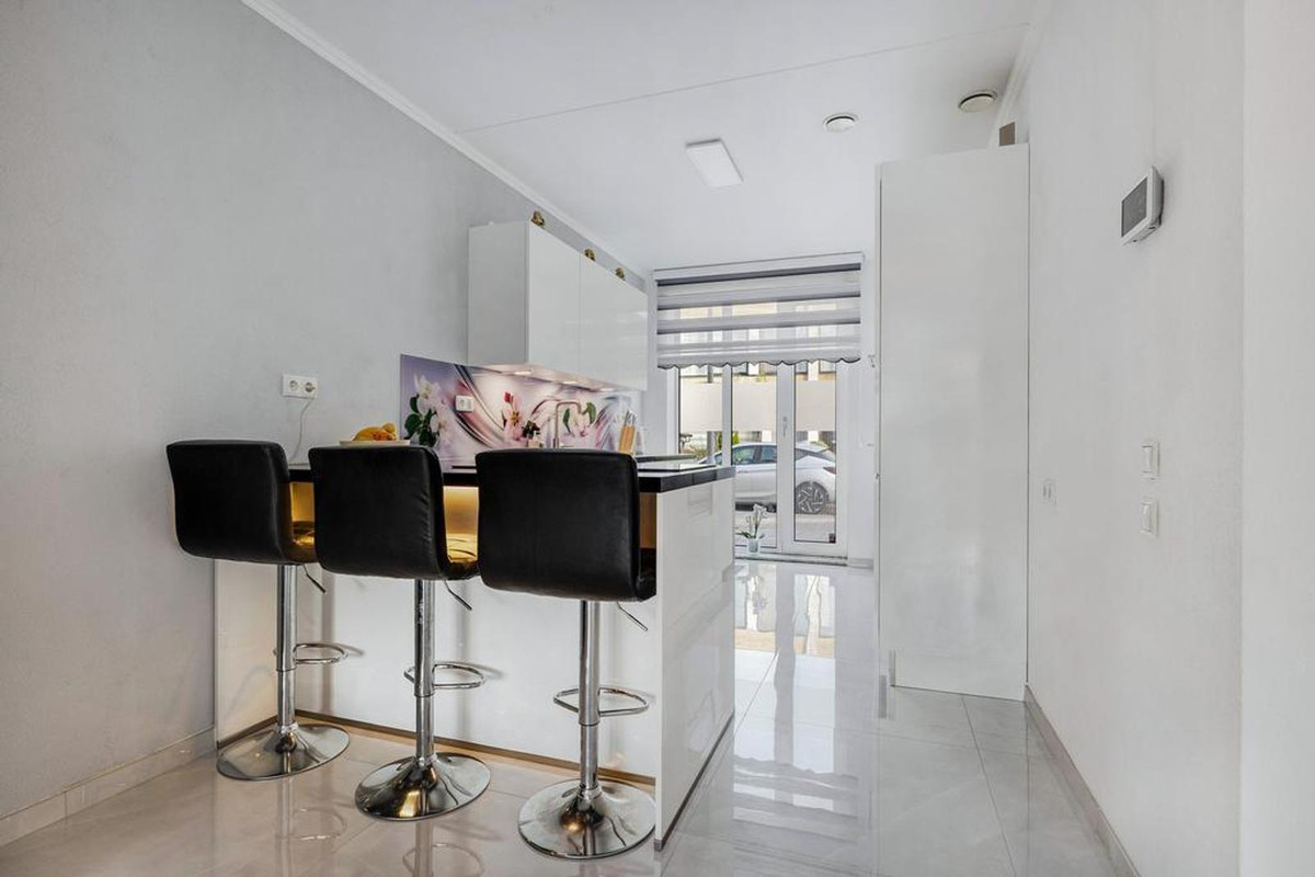 Hoekwoning te koop: Stoutenburg 13, Rotterdam