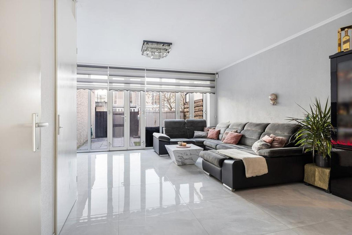 Hoekwoning te koop: Stoutenburg 13, Rotterdam