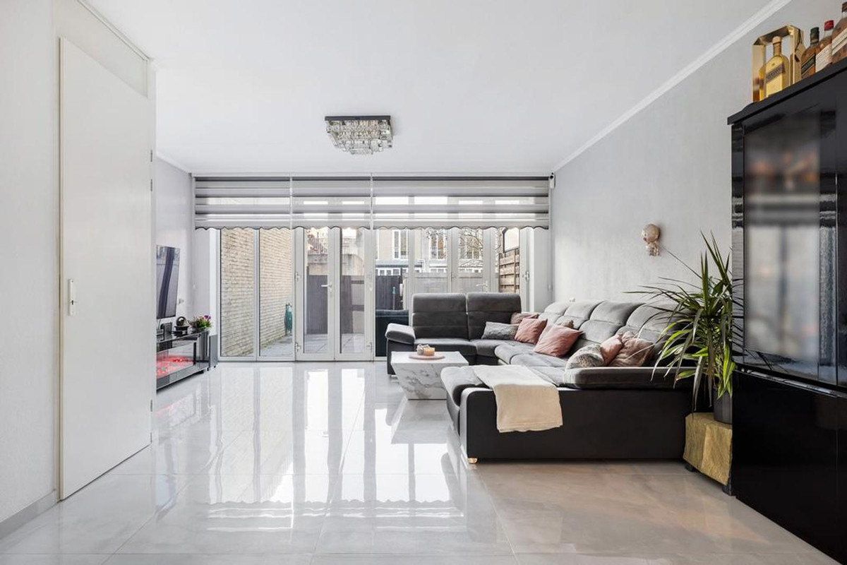 Hoekwoning te koop: Stoutenburg 13, Rotterdam