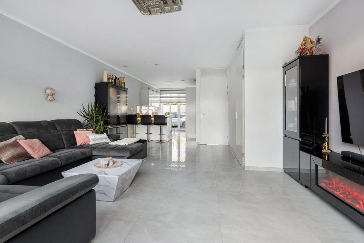 Hoekwoning te koop: Stoutenburg 13, Rotterdam