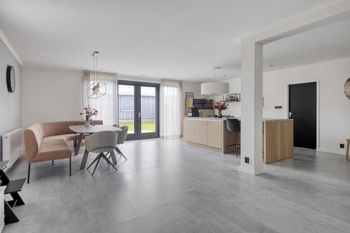 Vrijstaande woning te koop: Monseigneur Luijpenstraat 1, Hoofdplaat