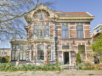 free-sector-houses for rent on Kennemerstraatweg 128