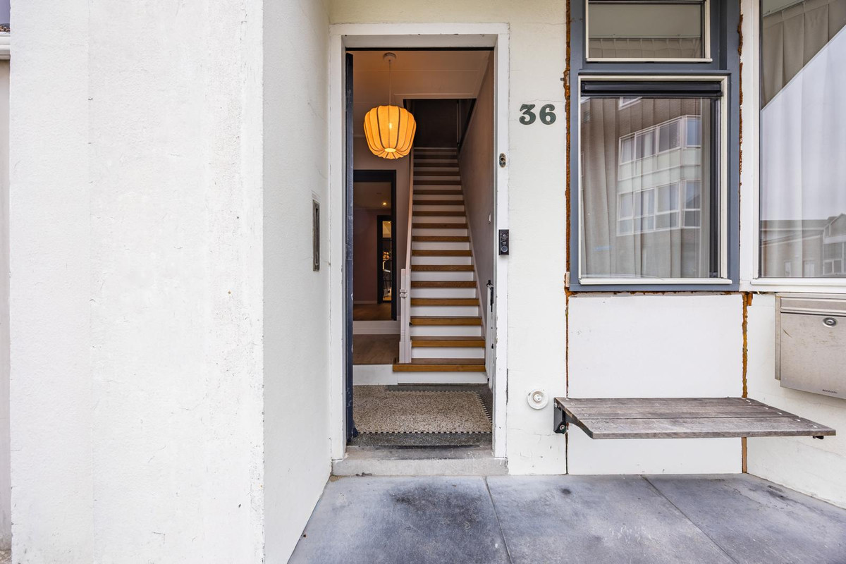 Tussenwoning te koop: Burgemeester Geillstraat 36, Terneuzen