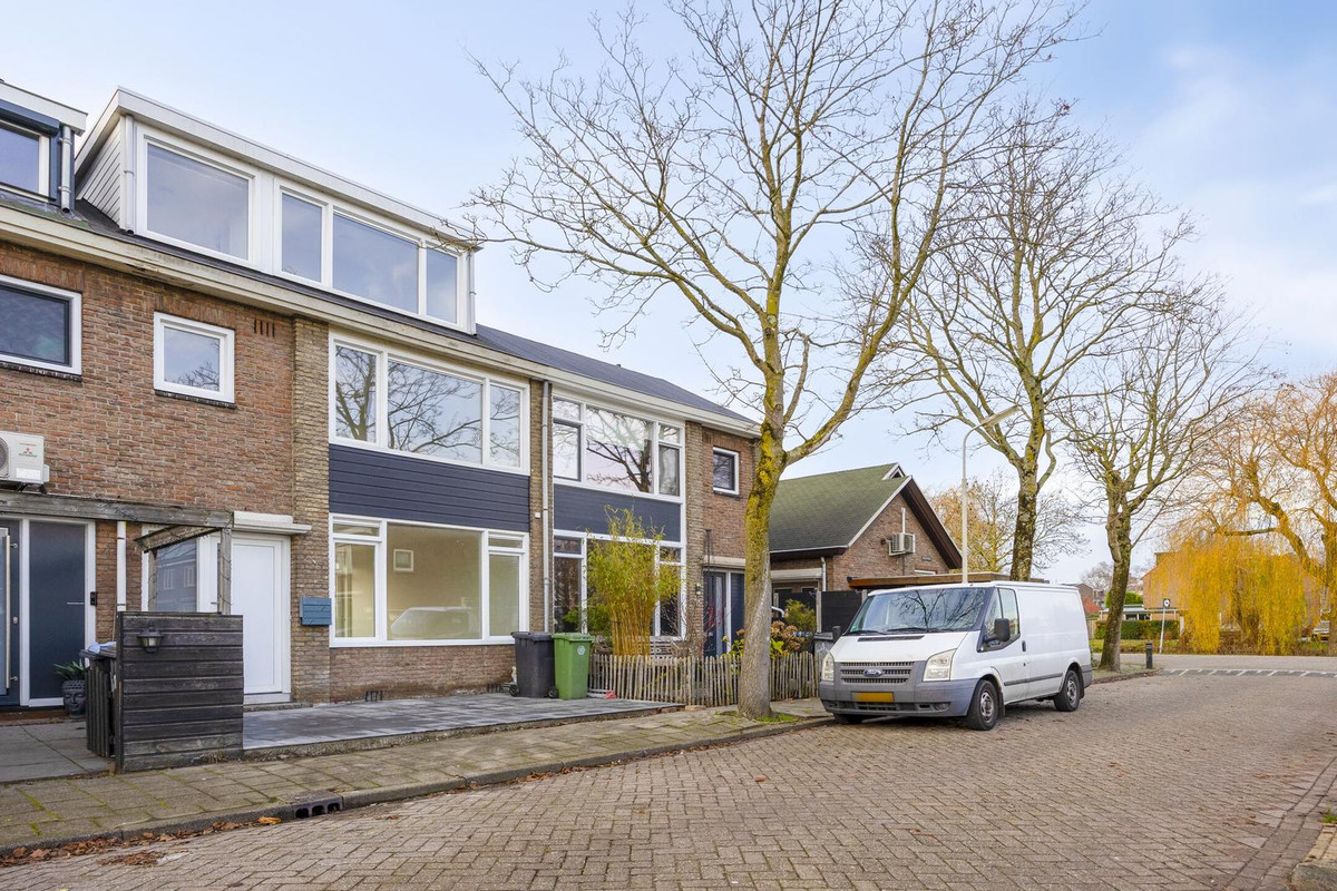 Tussenwoning te koop: Leliestraat 29, Wormerveer