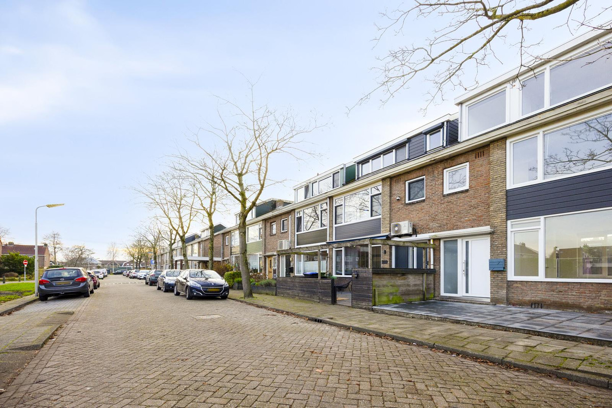 Tussenwoning te koop: Leliestraat 29, Wormerveer