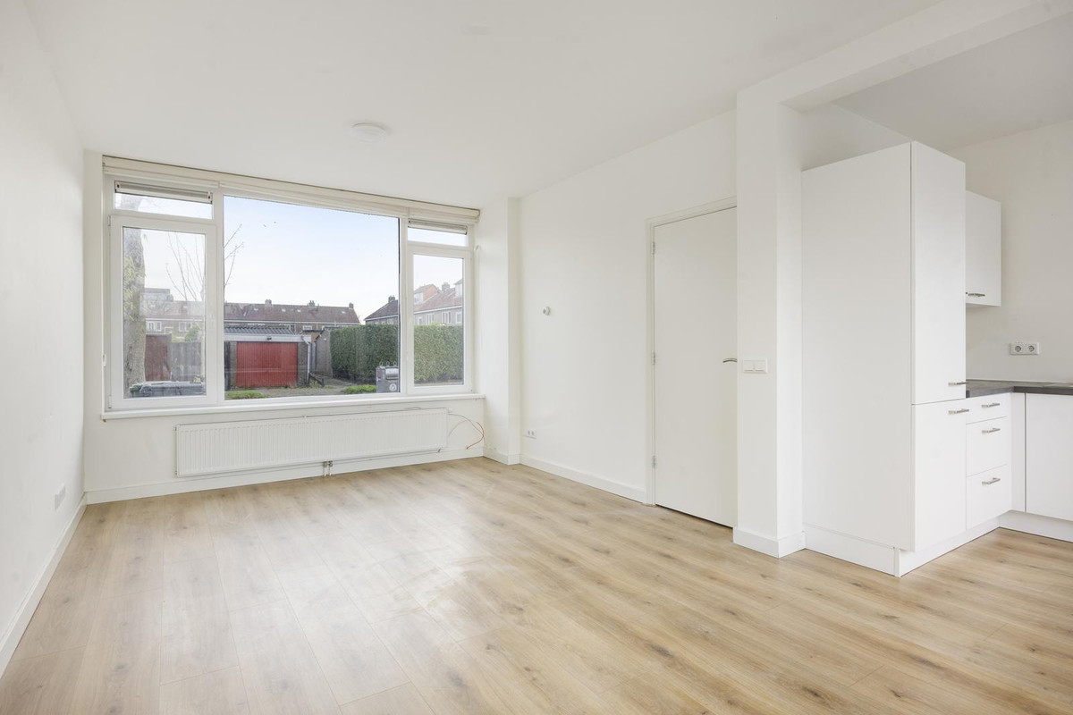 Tussenwoning te koop: Leliestraat 29, Wormerveer